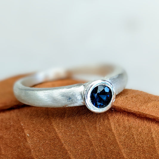 Juno Ring | Blue Sapphire
